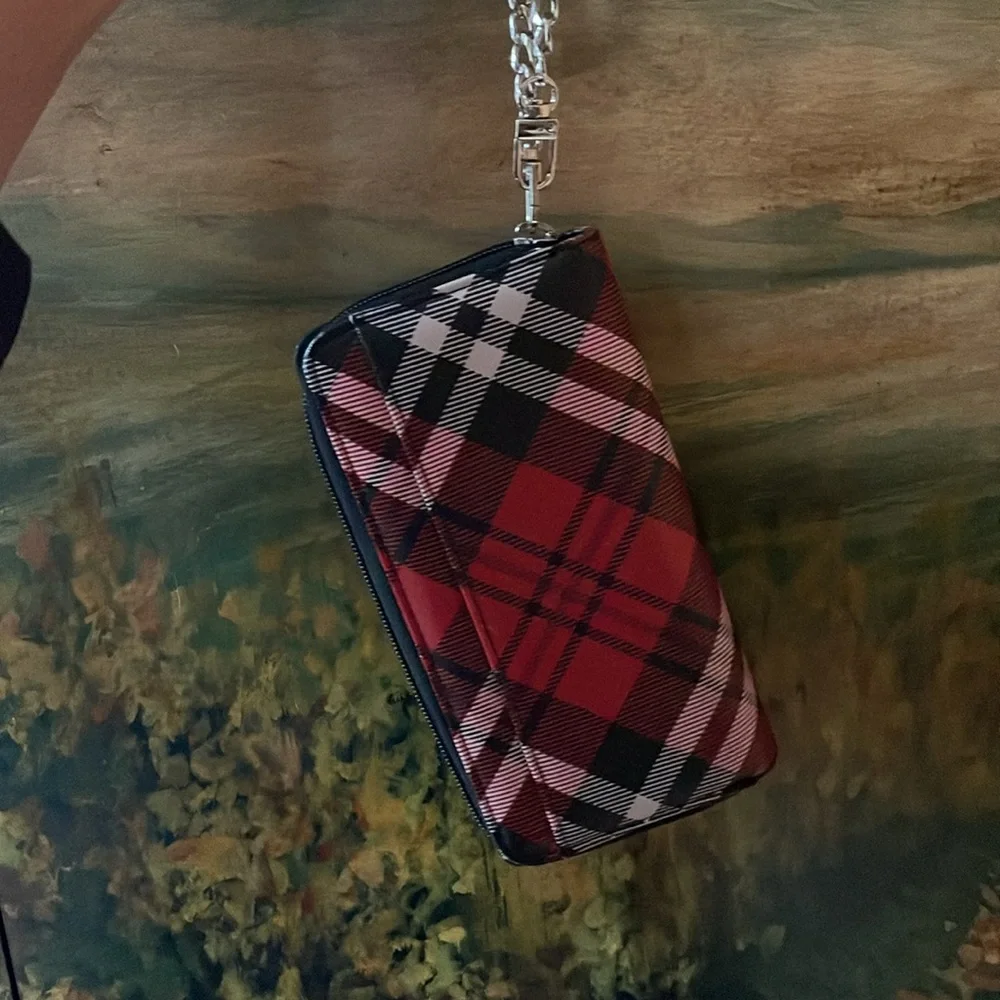 Giani Bernini wallet Red black and tan plaid, new with tags - Picture 7 of 7